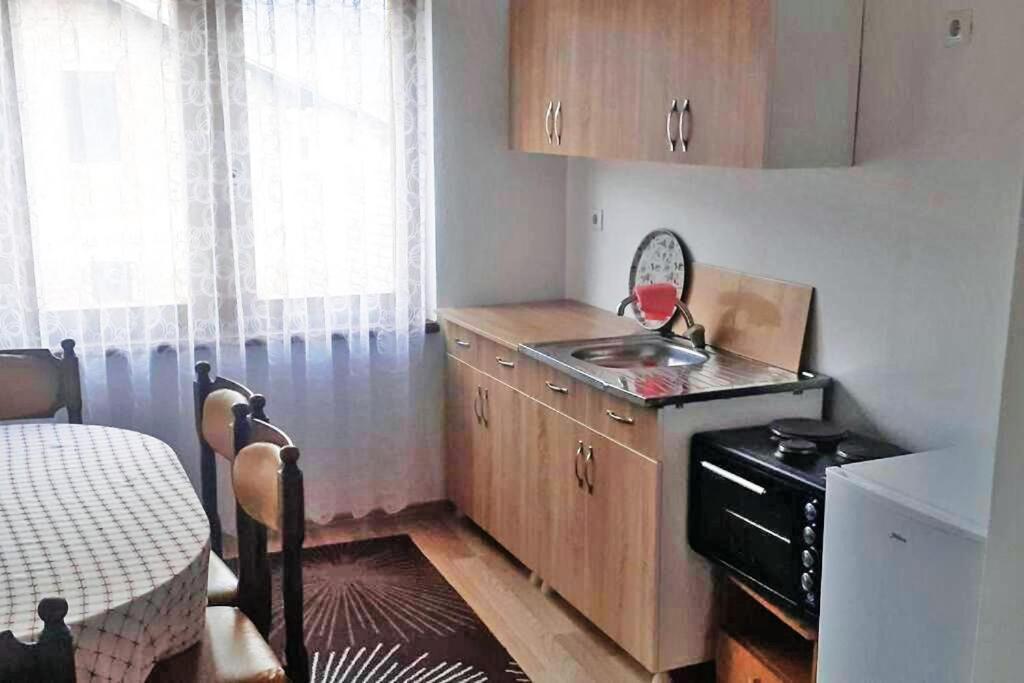 Lovely 1 Bedroom Within Walking Distance, Views Печ Экстерьер фото